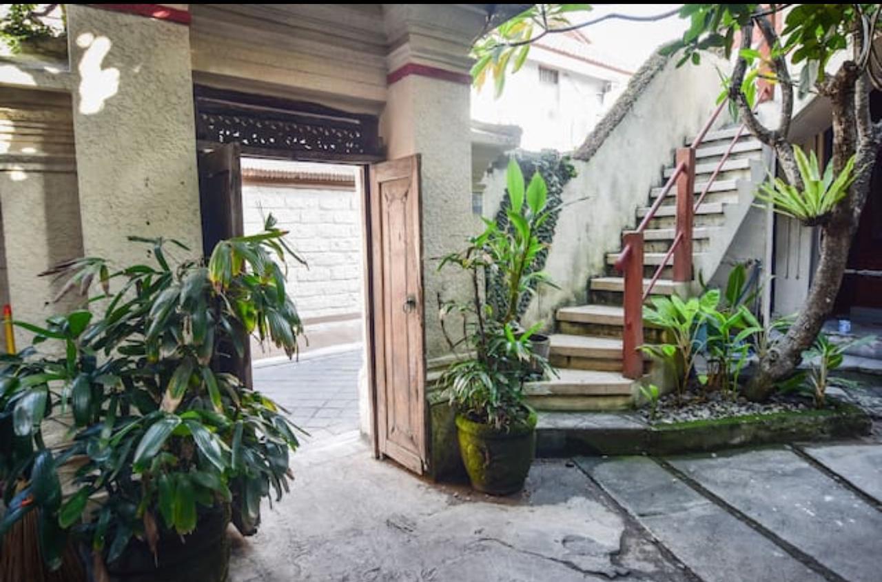 Puri Agung Homestay Kuta  Luaran gambar