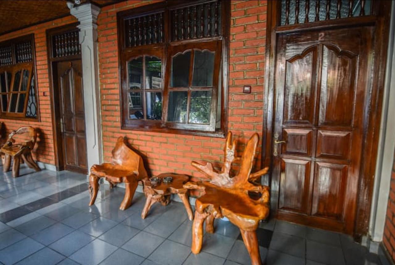 Puri Agung Homestay Kuta  Luaran gambar