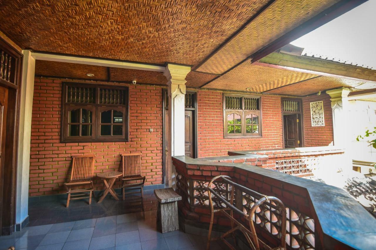 Puri Agung Homestay Kuta  Luaran gambar